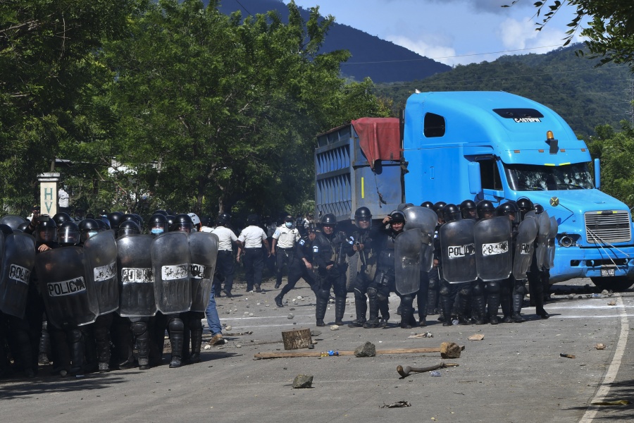 Imponen estado de sitio en El Estor Izabal, poblado cercano a ciudad de Guatemala