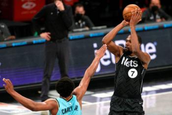 Sin Kyrie Irving, los Nets sufren ante Hornets su segunda derrota