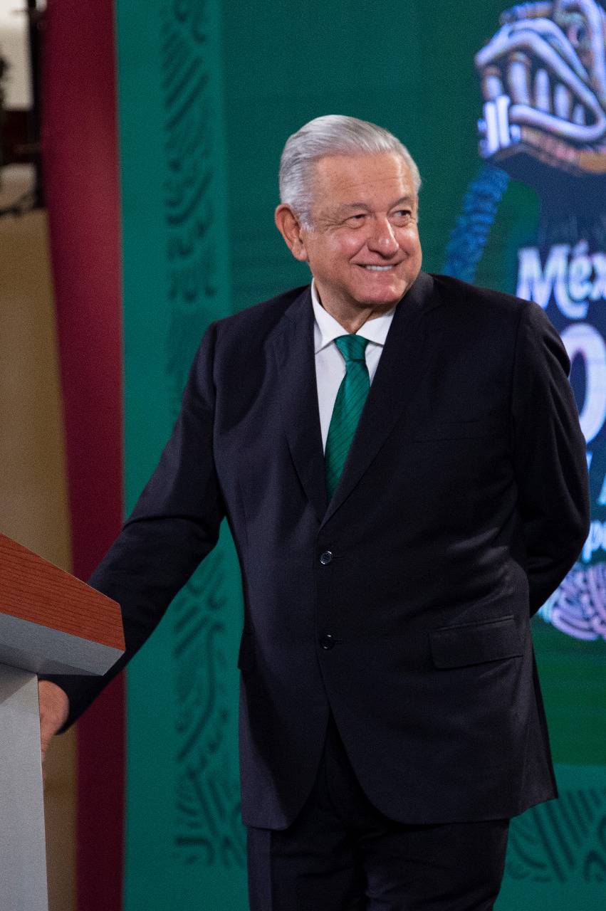 “No me extraña que Krauze manipule gráficas”: AMLO