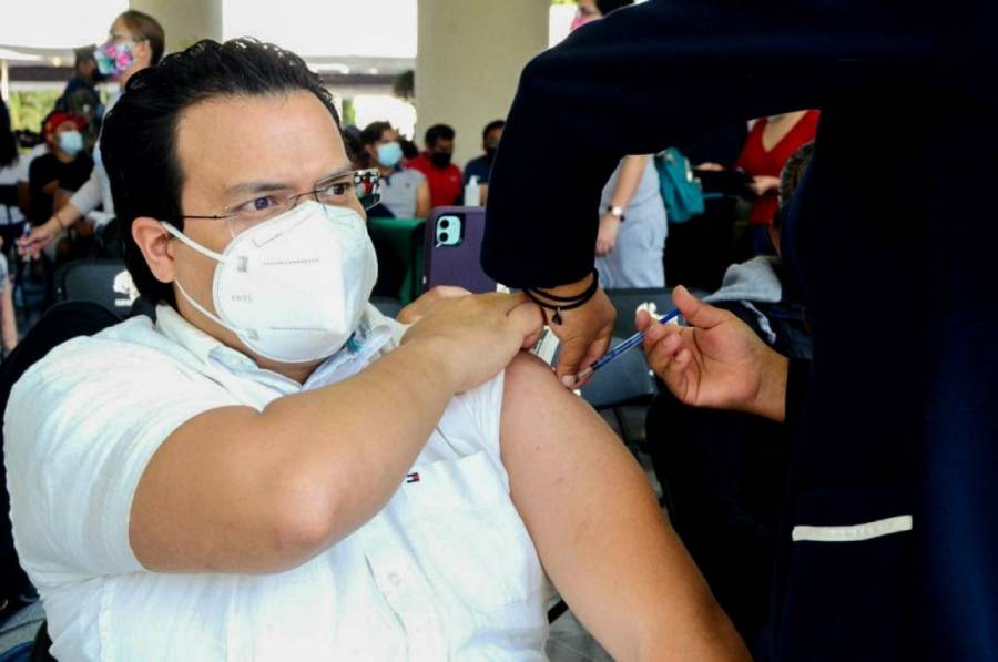 Concluye vacunación contra Covid-19 de mayores de edad en CDMX