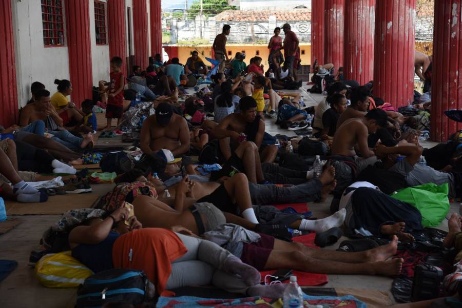 Caravana migrante pide residencia permanente en México