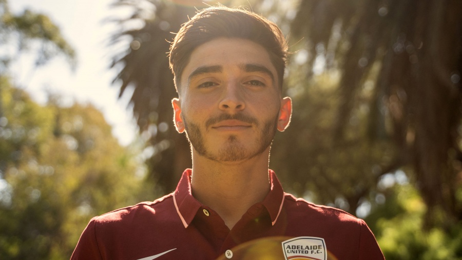 El futbolista Josh Cavallo 