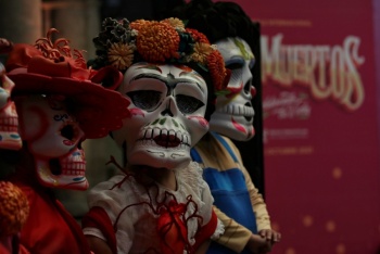 Invitan a recordar a los seres queridos en la gran Ofrenda del Z&oacute;calo