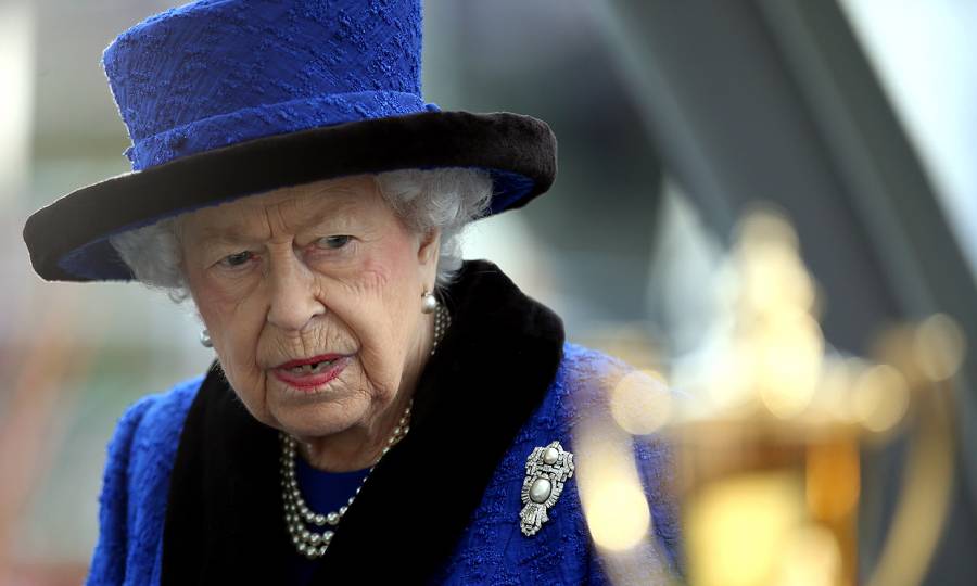 Durante 2 semanas m&aacute;s, la Reina Isabel II guardar&aacute; reposo