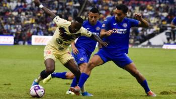 Cruz Azul vence 2-1 al Am&eacute;rica; sigue en la pelea por un pase directo a Liguilla