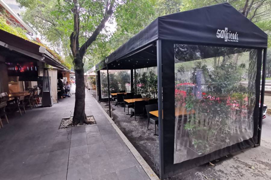 Vecinos de Miguel Hidalgo y Cuauhtémoc se ampararan contra restaurantes en banquetas