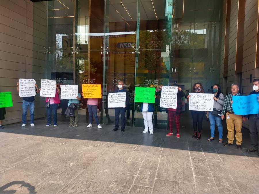 Trabajadores del Hospital Fray Bernardino protestan por falta de insumos y material de seguridad sanitaria