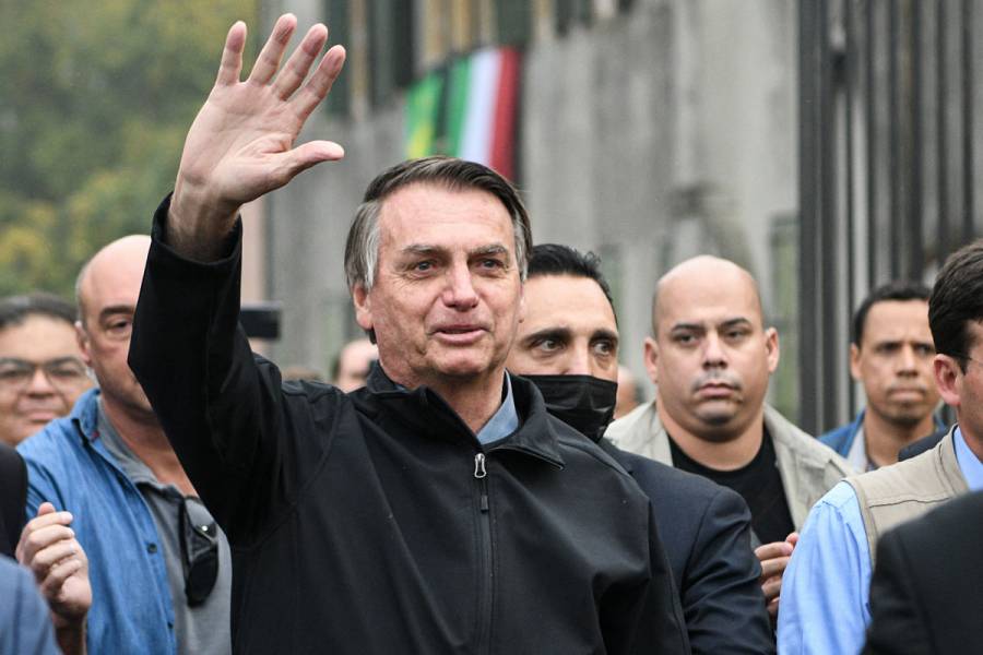 Jair Bolsonaro recibe la ciudadanía honoraria de Italia entre protestas a favor y en contra