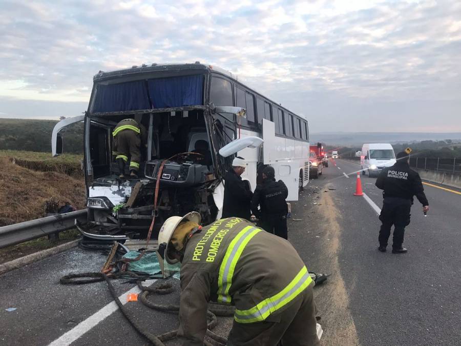 Choque deja 30 lesionados en San Juan de los Lagos, Jalisco