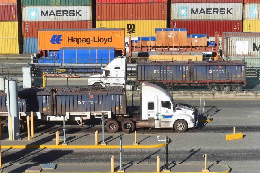 Maersk indica que falta de camioneros es causa del atasco en cadena de suministro