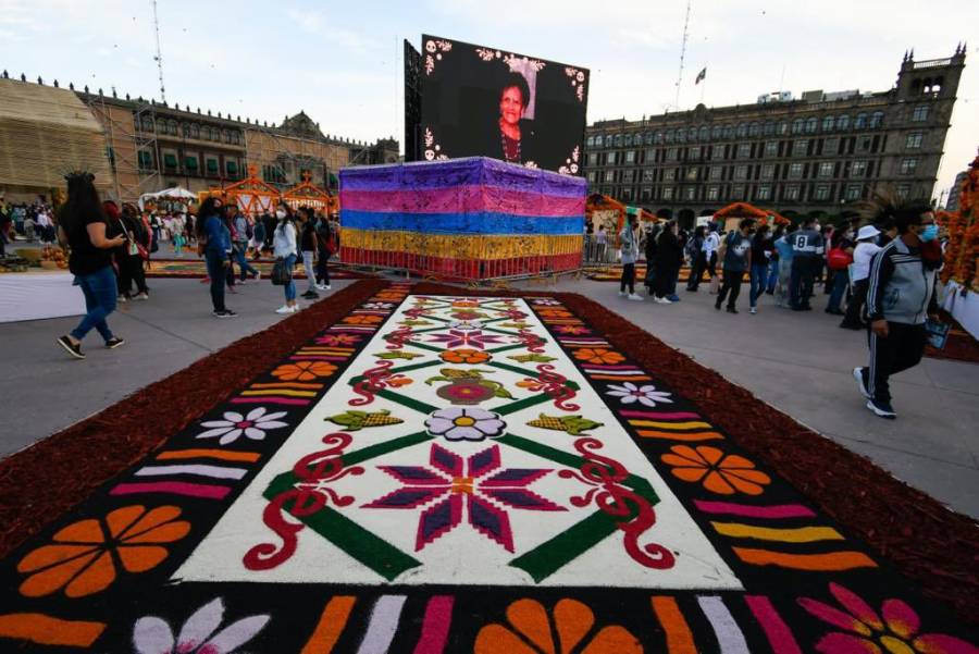 Mega ofrenda del Zócalo fue visitada por más de 800 mil personas