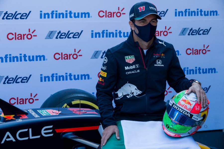 “Checo” Pérez presenta nuevo casco especial para el GP de México