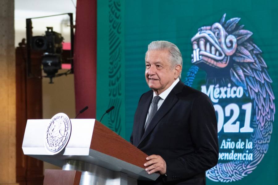 AMLO critica a presidentes que llegaron en aviones privados a la COP26