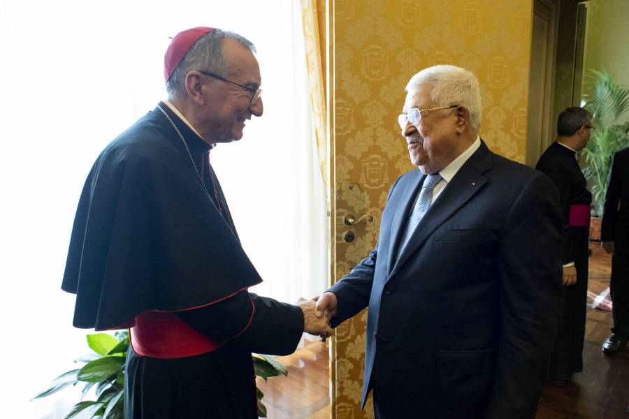 El papa Francisco recibe a Mahmud Abas, presidente palestino