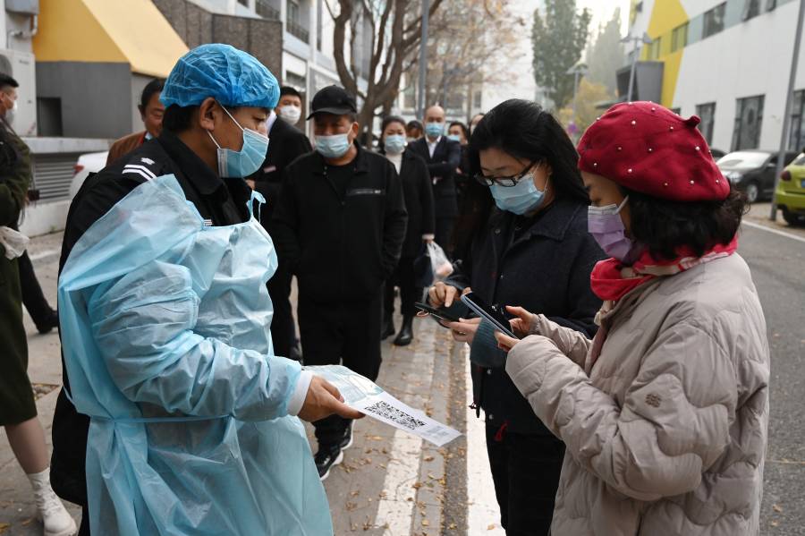 China busca reducir contagios Covid a 3 meses de Olímpicos de Invierno