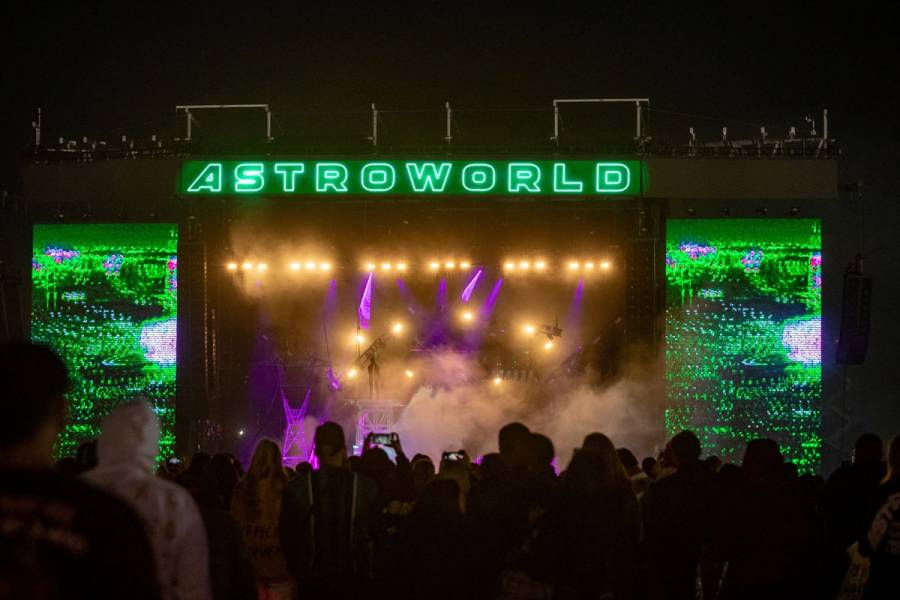 Al menos 8 muertos deja el Astroworld Festival; se presentaba Travis Scott