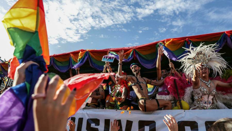 En Argentina Marcha del Orgullo celebra conquistas y reclama más leyes