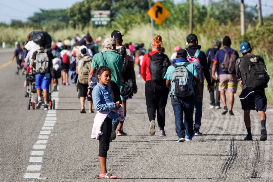 Reitera INM llamado para brindar auxilio y asesoría a caravana migrante