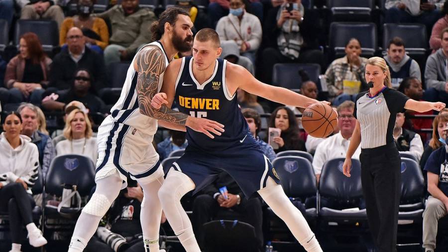 Los Nuggets vencen a Rockets con tapón ganador de Jokic