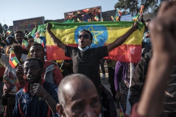 Rebeldes et&iacute;opes descartan un 