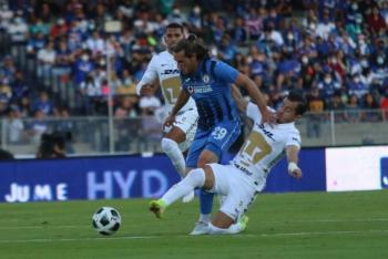Pumas vence a Cruz Azul y se cuela al repechaje