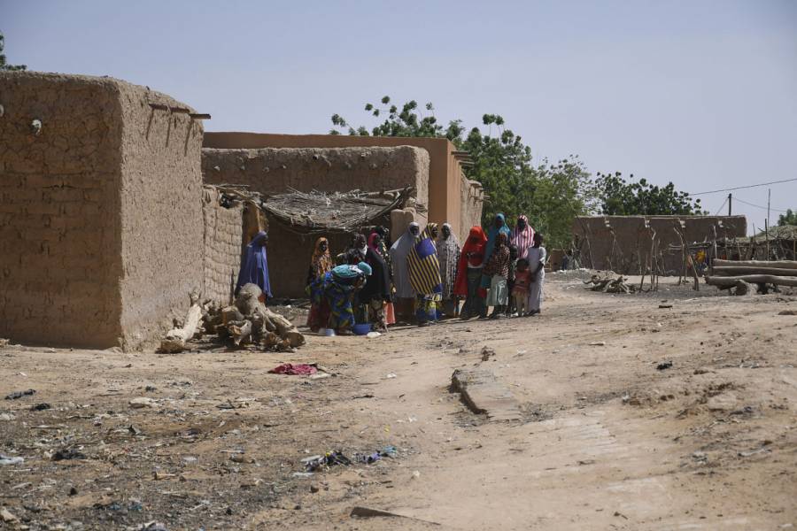 Al menos 26 niños mueren tras incendio de escuela en Níger