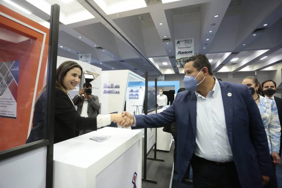 Diego Sinhue presume a Guanajuato y su vocación “pro-busines”