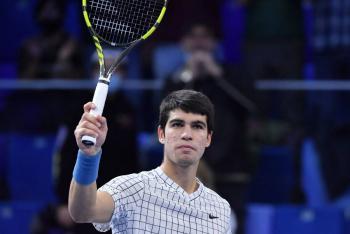 El espa&ntilde;ol, Carlos Alcaraz pasa invicto a semifinal del Masters Next Gen