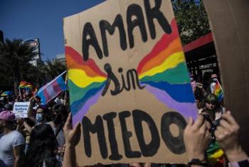 En Chile Marcha del Orgullo LGBTQ+ demanda igualdad