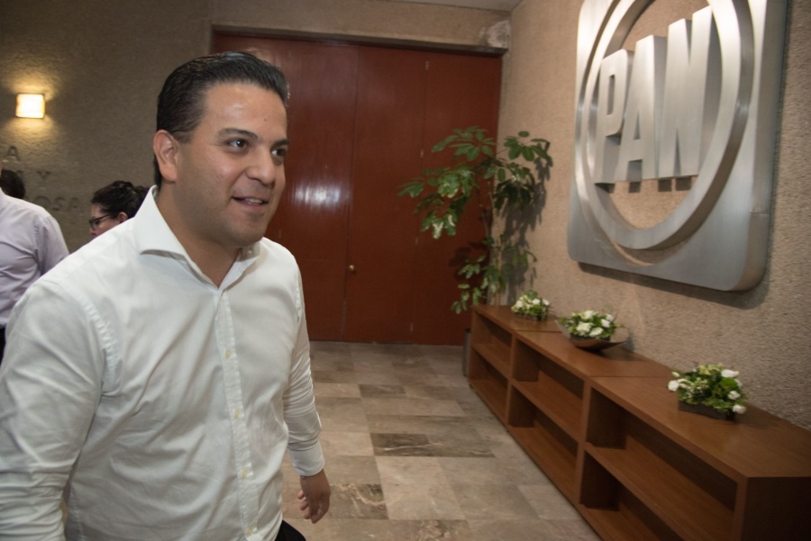 Segunda vuelta en elecciones presidenciales es impostergable: senador panista