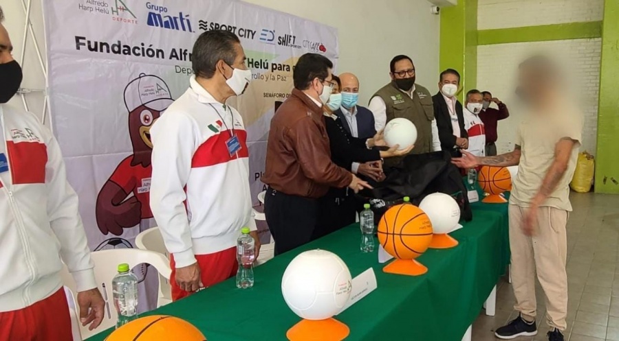 Fundaci&oacute;n Harp Hel&uacute; don&oacute; material deportivo al Centro de Ejecuci&oacute;n de Sanciones Penales Varonil Norte
