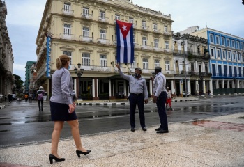 Reprochan retiro de acreditaciones de periodistas de EFE en Cuba