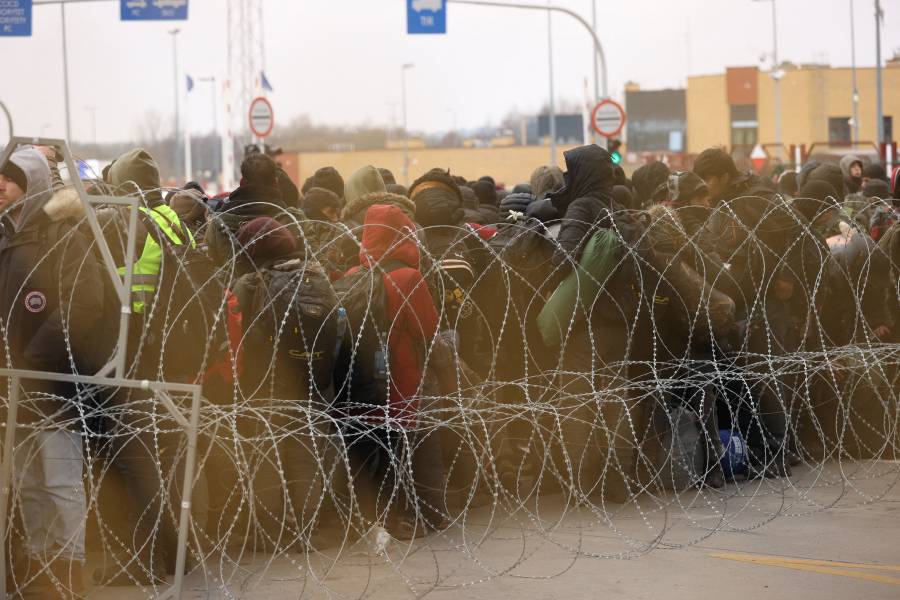 Polonia construirá muro en frontera con Bielorrusia para frenar migración