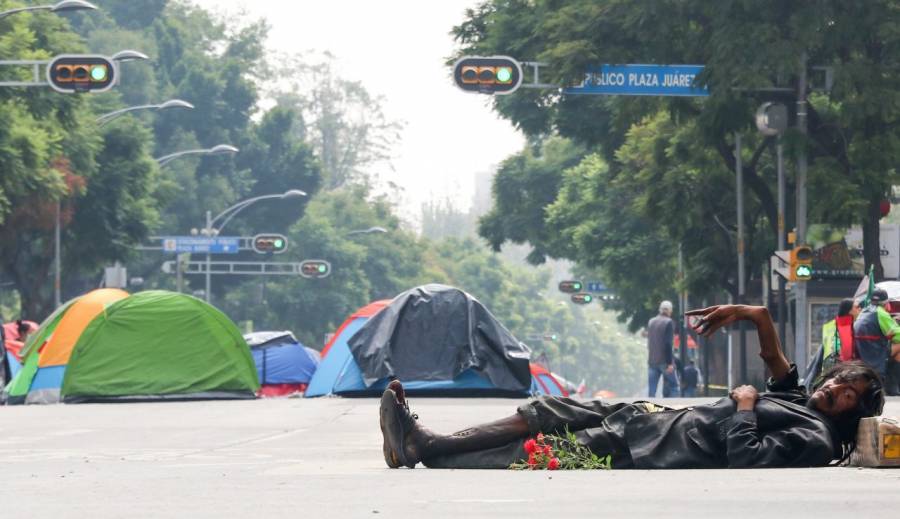 Piden a personas vulnerables acudir a albergues por temporada invernal en la CDMX