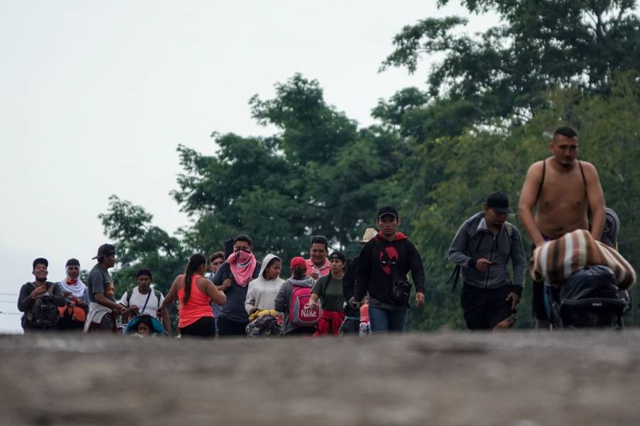 INM dice que mentiras de líder de caravana ponen en peligro integridad física de migrantes