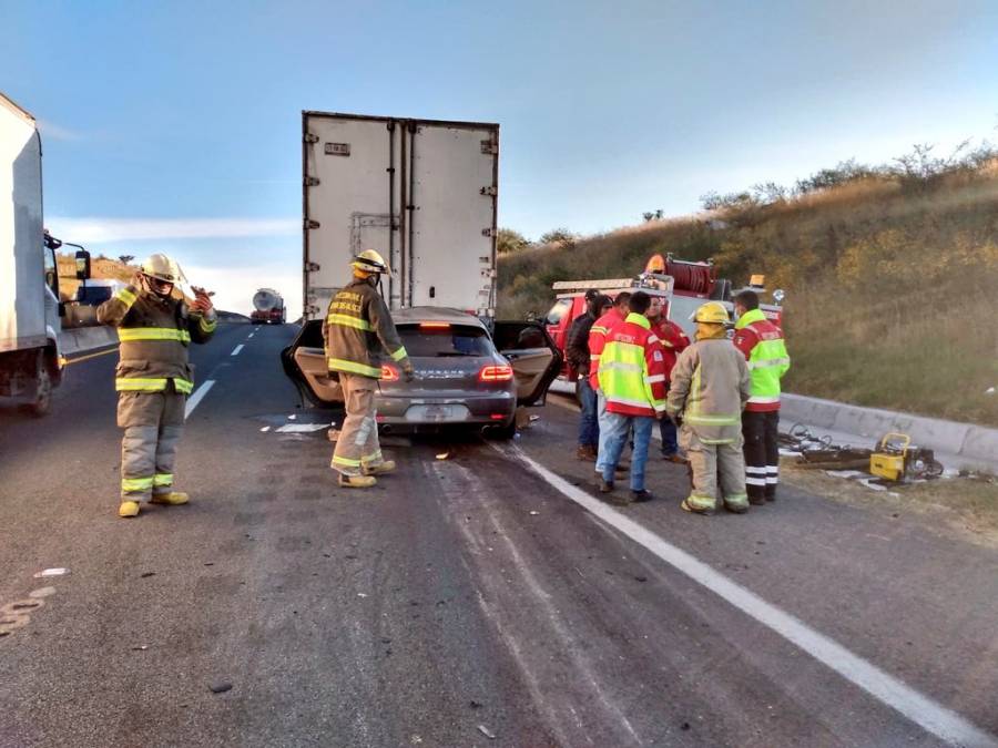 Choque en carretera San Juan de los Lagos deja tres muertos