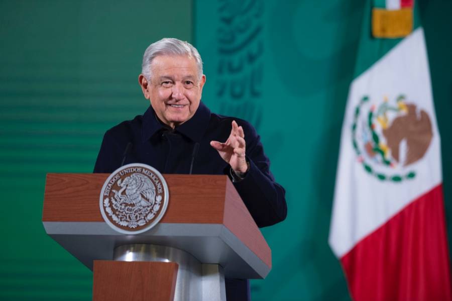 AMLO exhibirá a congresistas estadounidenses que no aprueben legalización de migrantes