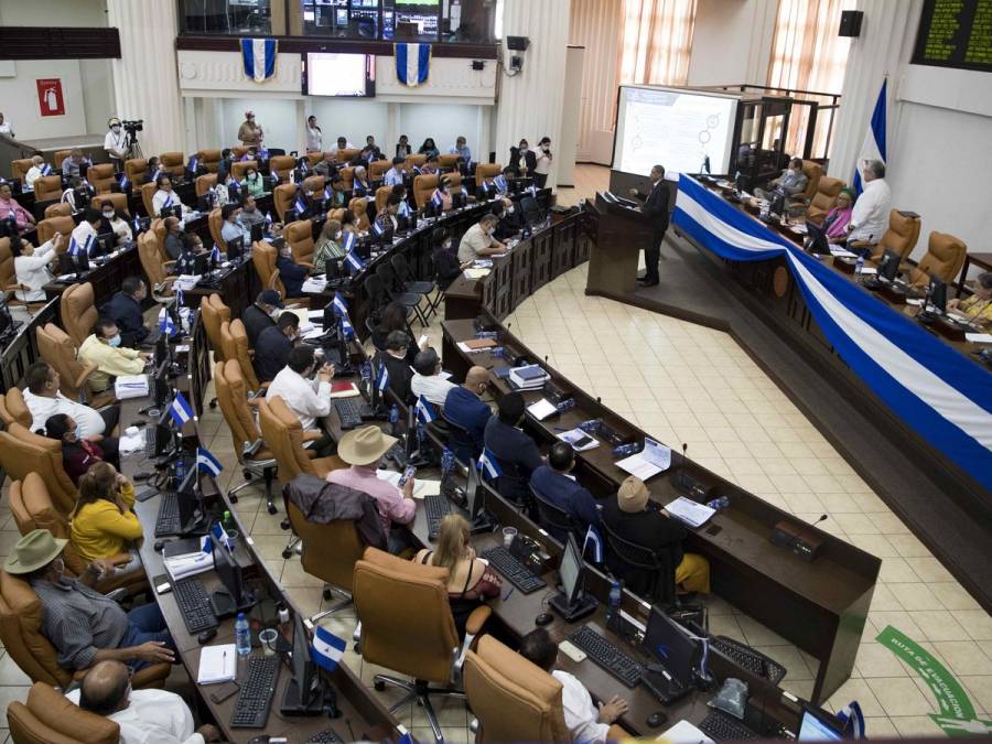 Congreso pide a presidente Ortega retirar a Nicaragua de la OEA