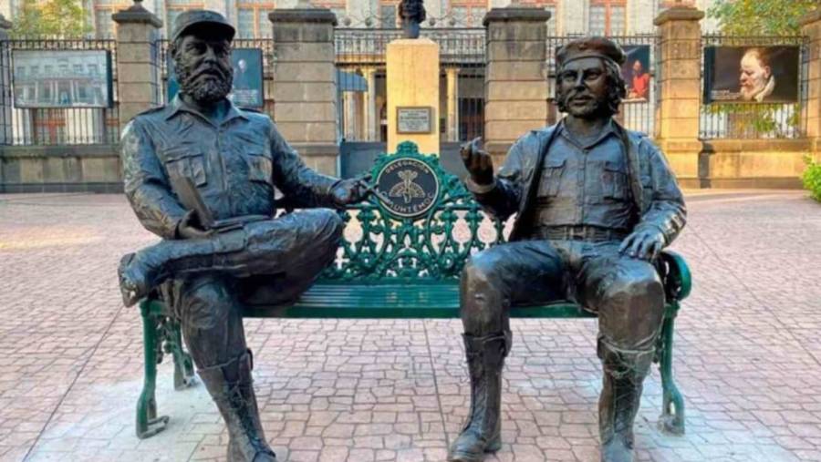 Piden a Sheinbaum quitar estatuas de Fidel Castro y “El Che” Guevara