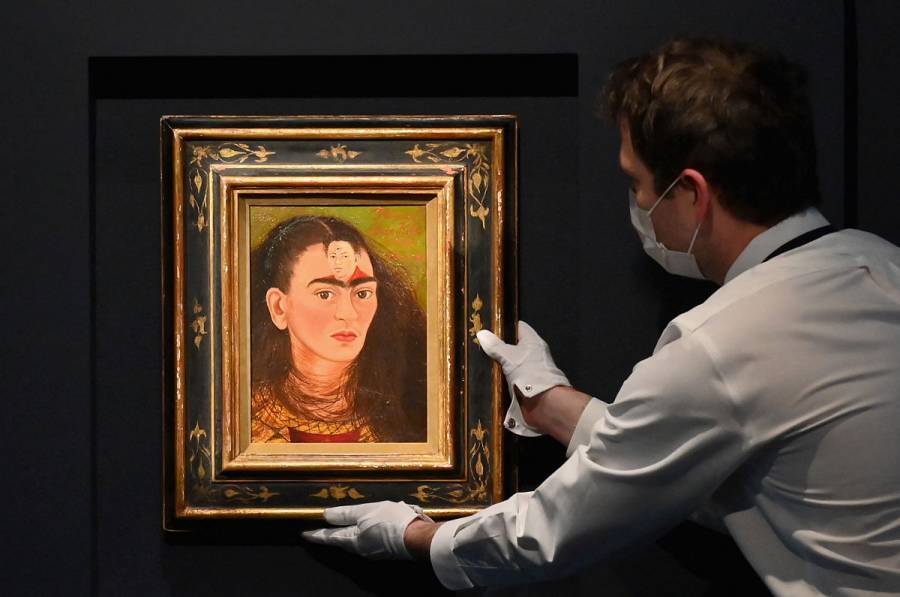 Cuadro de Frida Kahlo rompe récord en subasta; se vende por casi 35 mdd