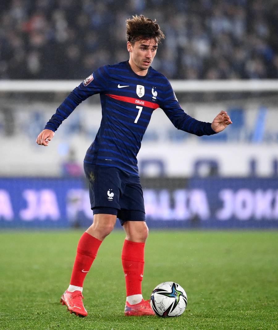 Rebajan sanción a Griezmann y podrá jugar contra AC Milan