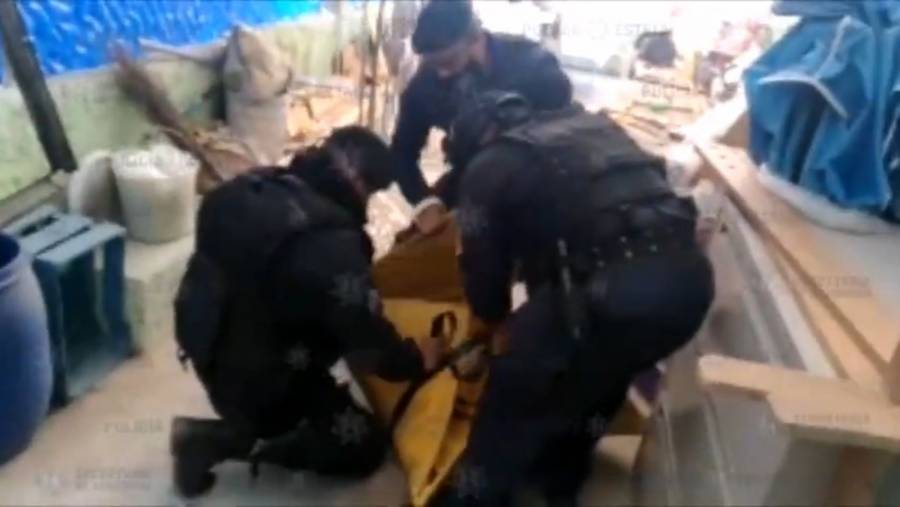 Video: En secundaria de Naucalpan hallan granada de fragmentaci&oacute;n