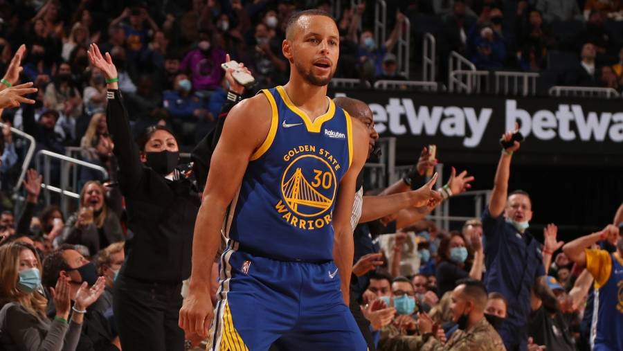 Stephen  Curry neutraliza a Cavaliers con 40 puntos y nueve triples