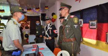 Policía de Colombia desata controversia por disfraces nazis