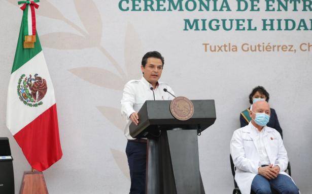 Rutilio Escandón y Zoé Robledo entregaron la Condecoración Miguel Hidalgo al personal de salud