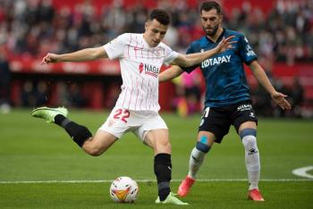 Sevilla toma el mando de LaLiga pese a empatar con el Alav&eacute;s