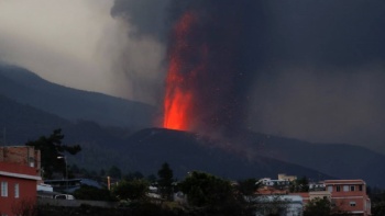 Por erupci&oacute;n de volc&aacute;n, los vuelos a isla espa&ntilde;ola La Palma fueron cancelados