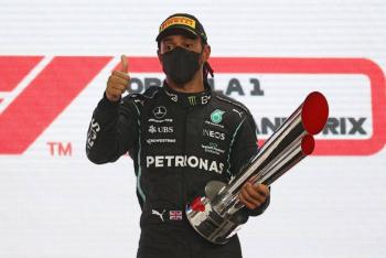Lewis Hamilton gana el GP de Qatar; Checo P&eacute;rez termina cuarto