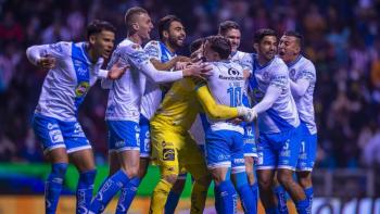 Santos y Puebla avanzan a cuartos de final de la Liga MX