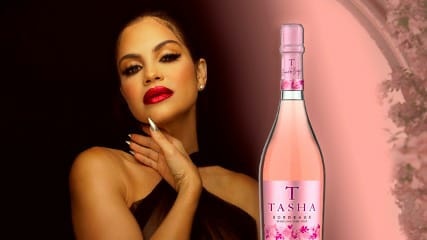 Natti Natasha lanza su marca de vino “Tasha”, un espumoso rosado francés
